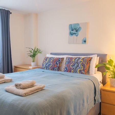Stay In Our Stylish Flat! & Secure Building & Sleeps Up To 4 Birmingham Eksteriør bilde