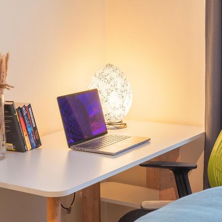 Stay In Our Stylish Flat! & Secure Building & Sleeps Up To 4 Birmingham Eksteriør bilde
